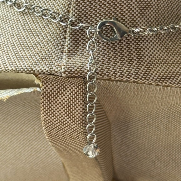 Black faceted glass teardrop shaped beaded necklace and earring set - Picture 10 of 13